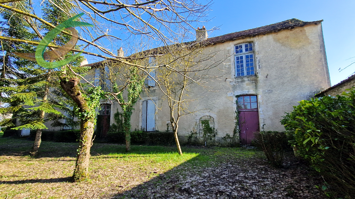 Logis de caractère et son temple protestant